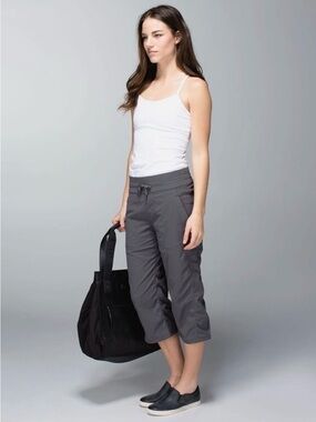 Lululemon Dance Studio Cropped Pants Gray Swift Coolmax‎ Size 6